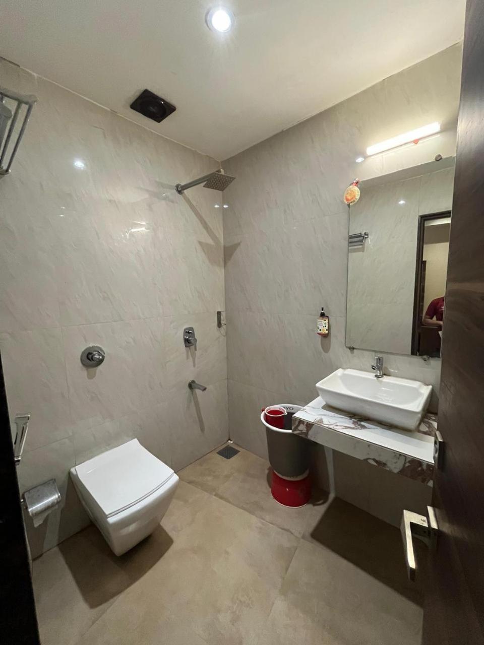Hotel Shahi Darbar Terminal-2 มุมไบ ภายนอก รูปภาพ
